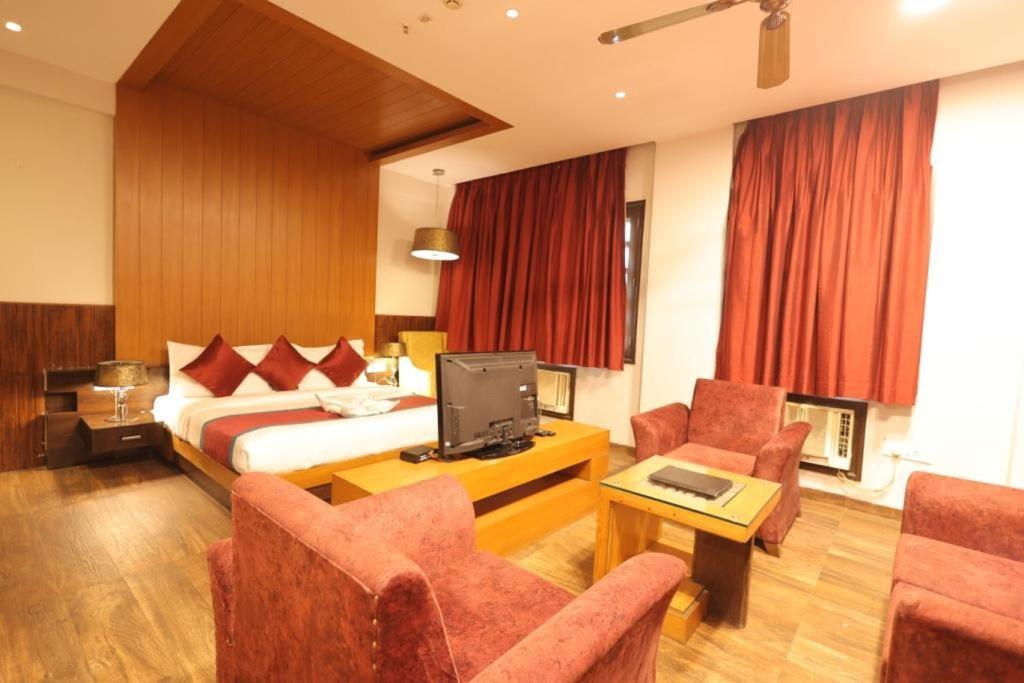 רישיקש Hotel The Amaris מראה חיצוני תמונה