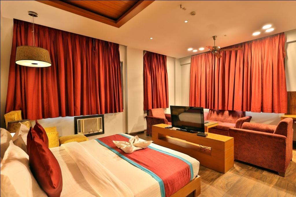 רישיקש Hotel The Amaris מראה חיצוני תמונה