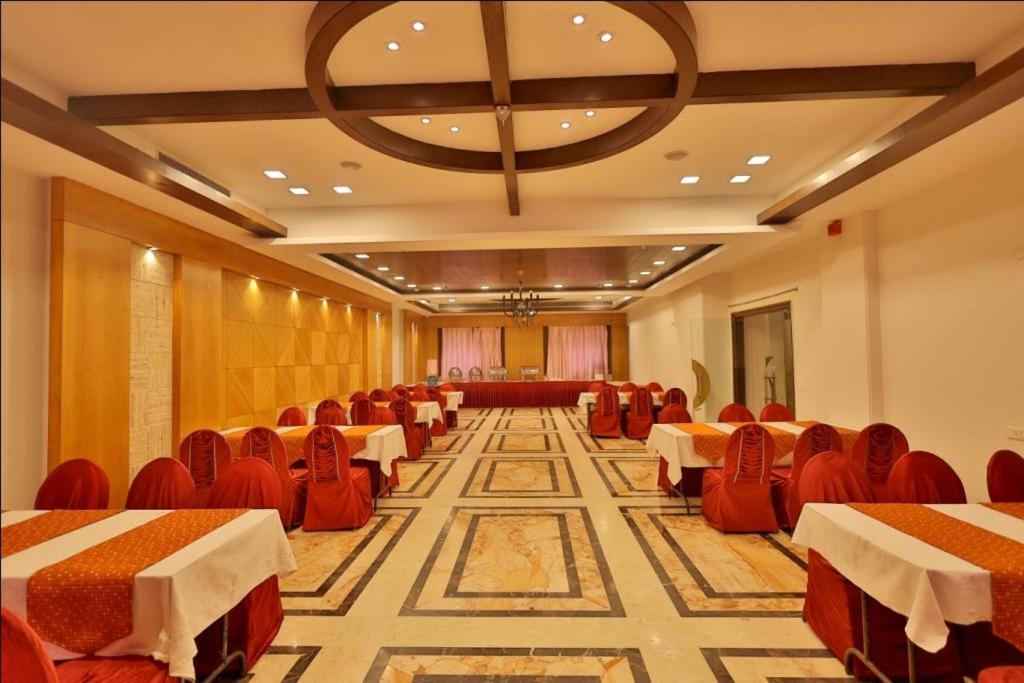 רישיקש Hotel The Amaris מראה חיצוני תמונה
