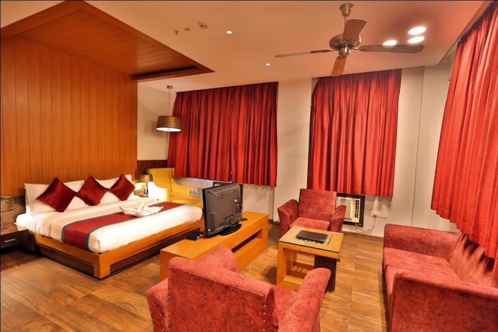 רישיקש Hotel The Amaris מראה חיצוני תמונה