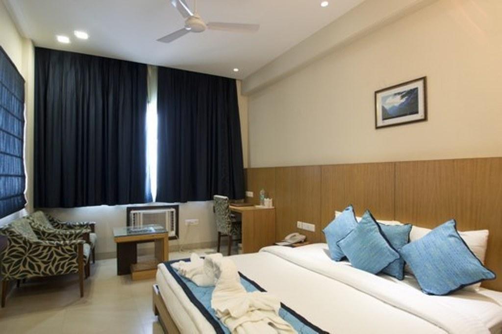 רישיקש Hotel The Amaris מראה חיצוני תמונה